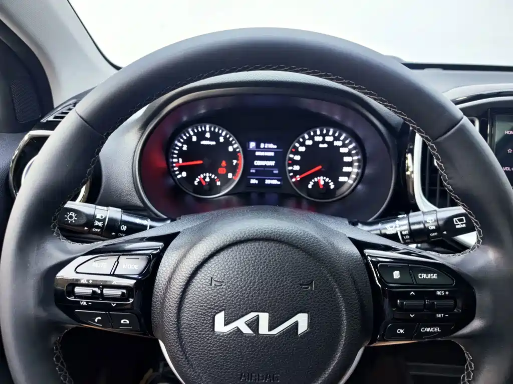 Kia KX1 2022 — фото 17