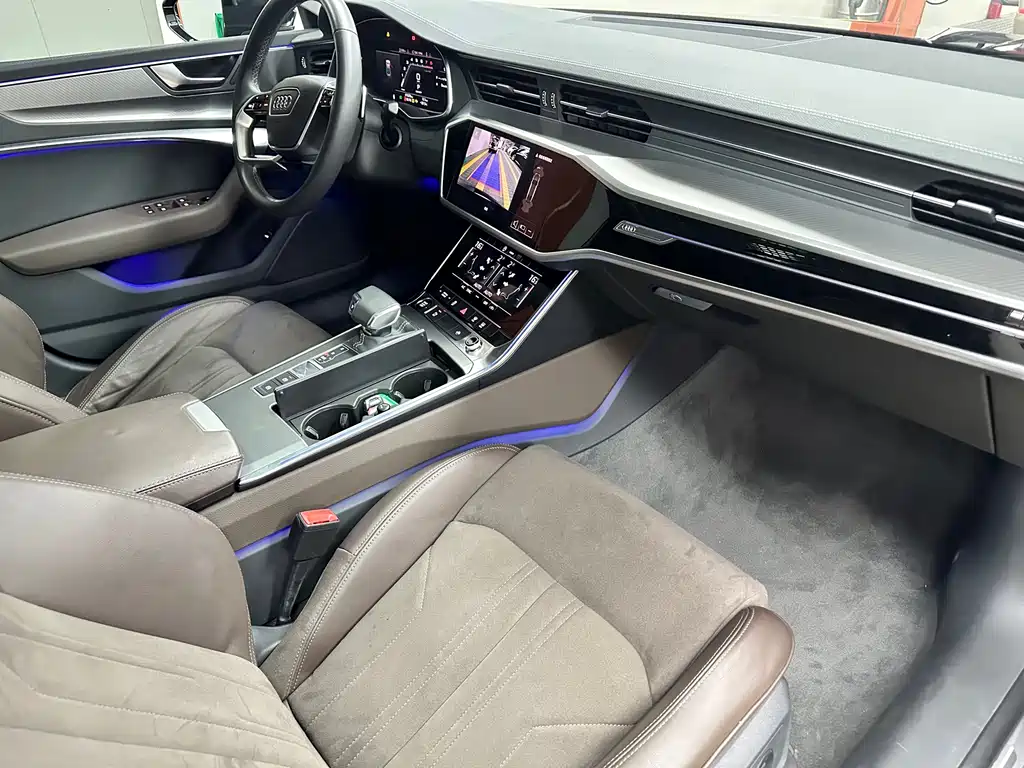 Audi A7L 2024 — фото 15