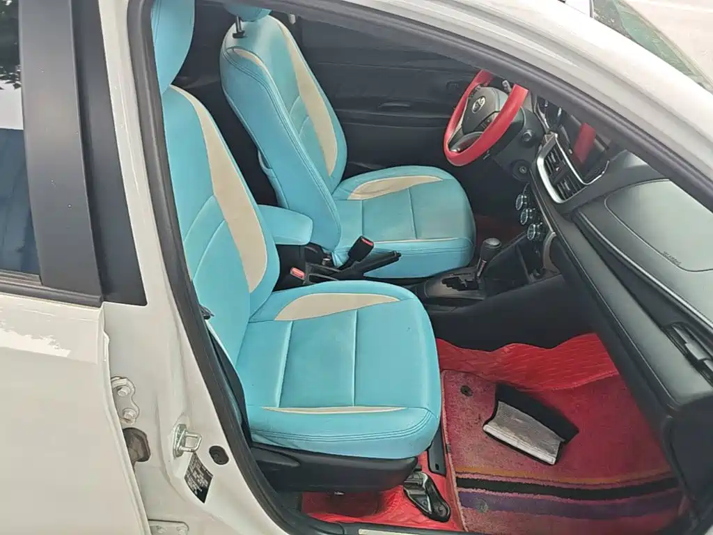 Toyota Yaris L 2022 — фото 20