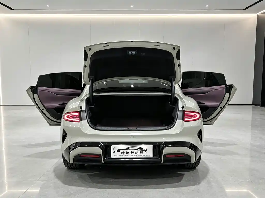 Xiaomi SU7 2024 — фото 24