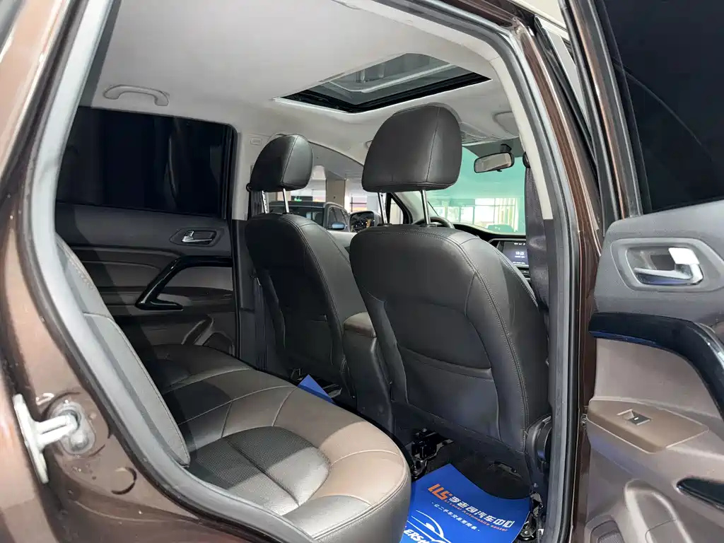GAC Motor Trumpchi GS4 2016 — фото 17