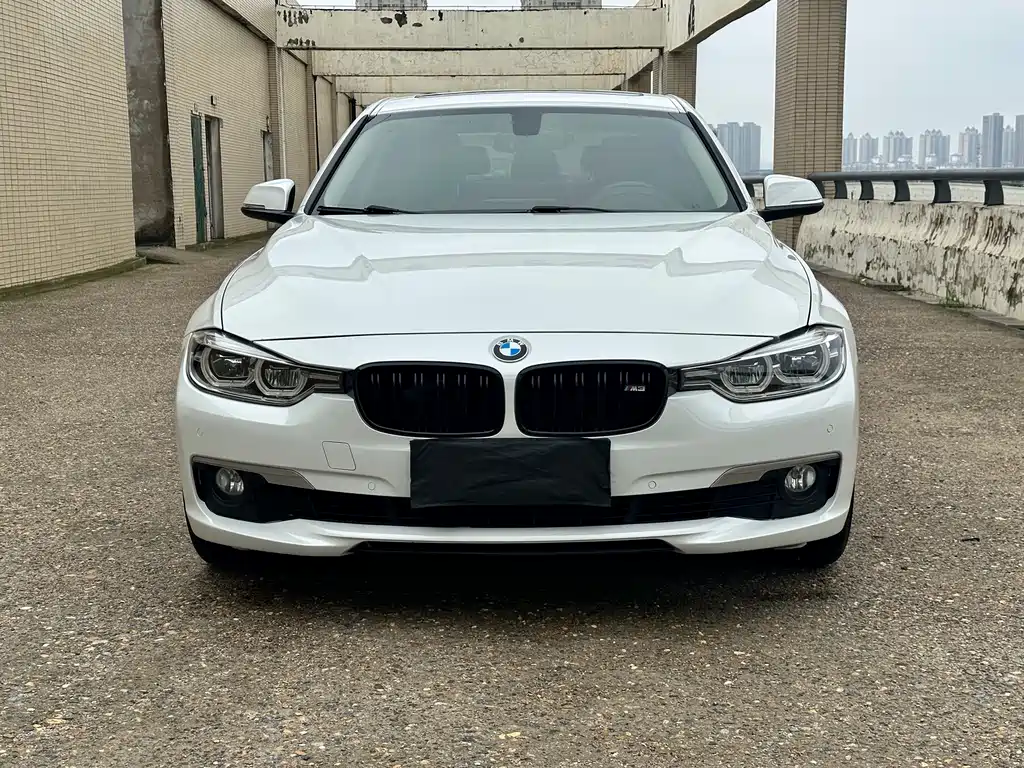 BMW 3 Series 2019 — фото 2