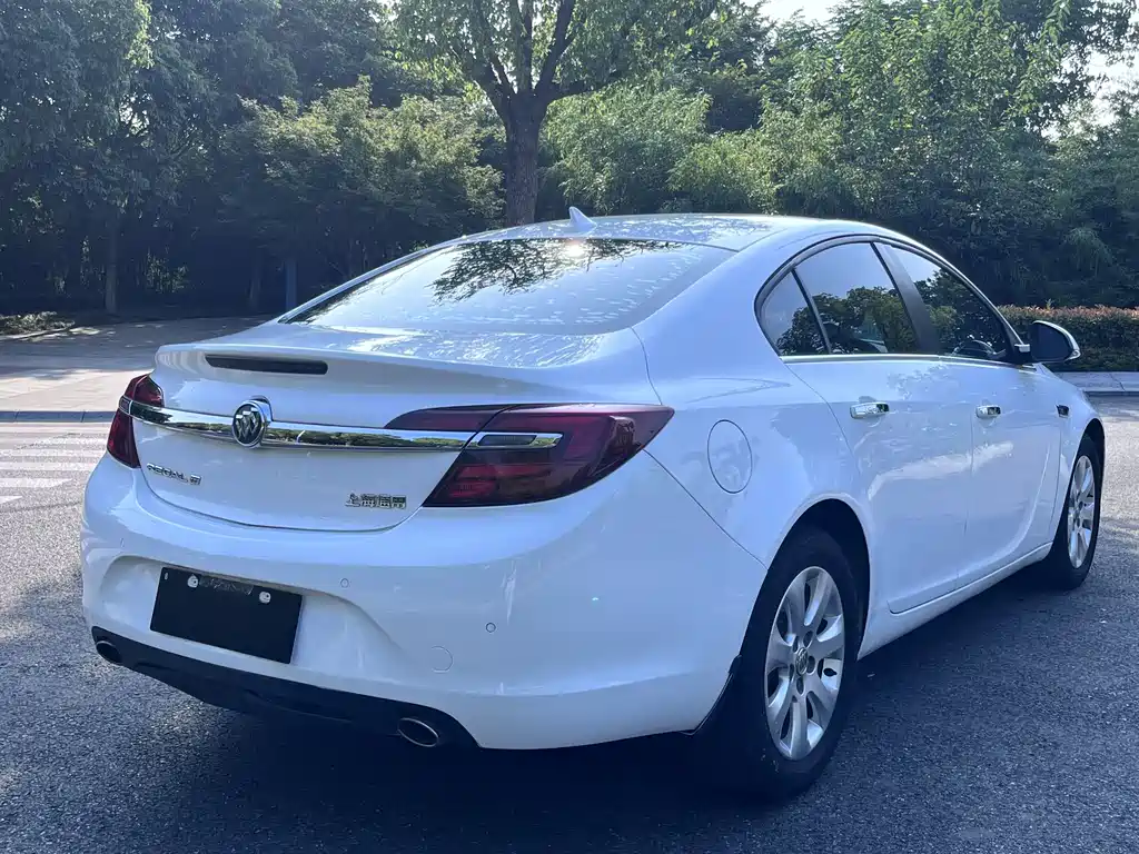 Buick Regal 2015 — фото 9