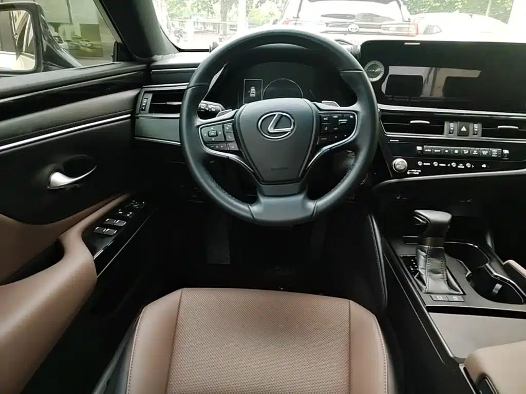 Lexus ES 2024 — фото 17