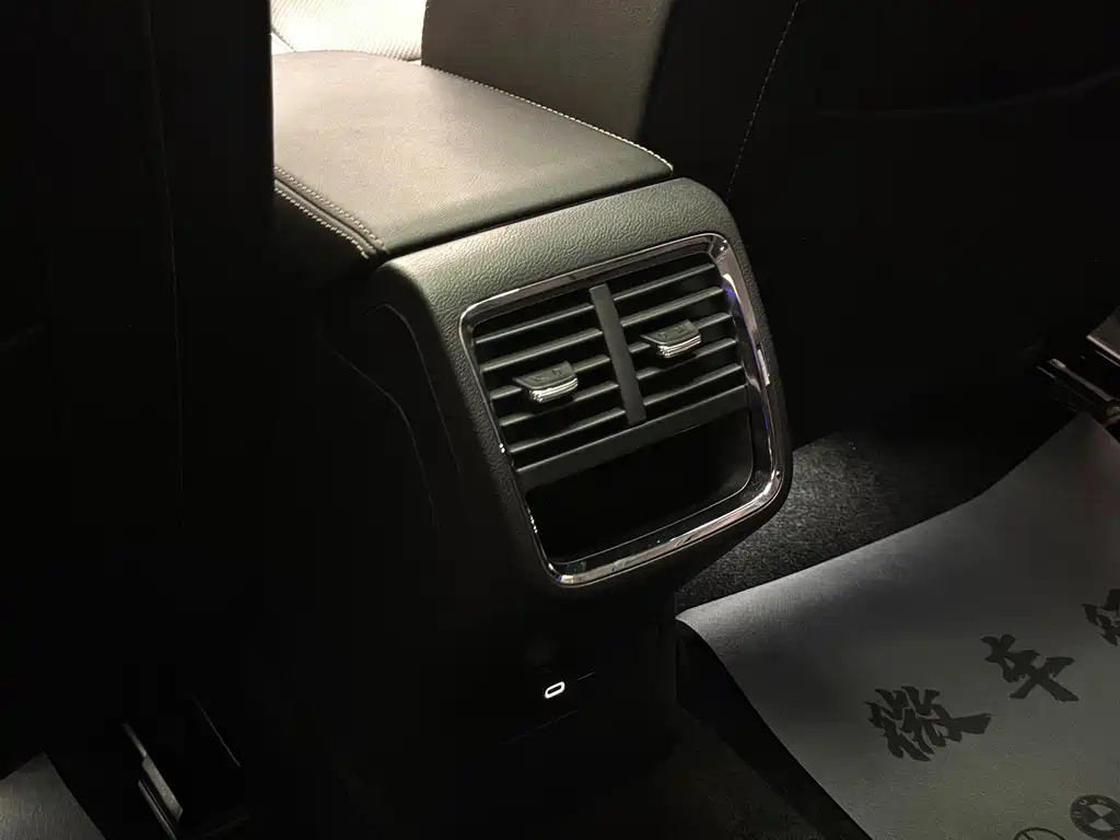 Skoda Octavia 2023 — фото 21