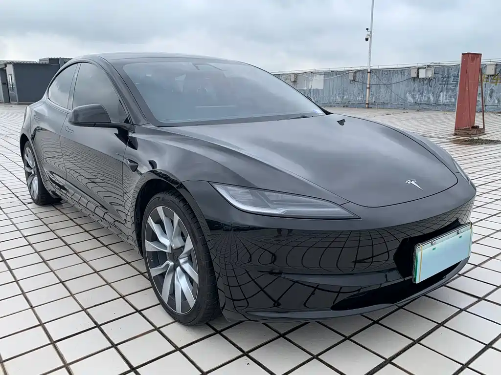 Tesla Model 3 2025 — фото 3