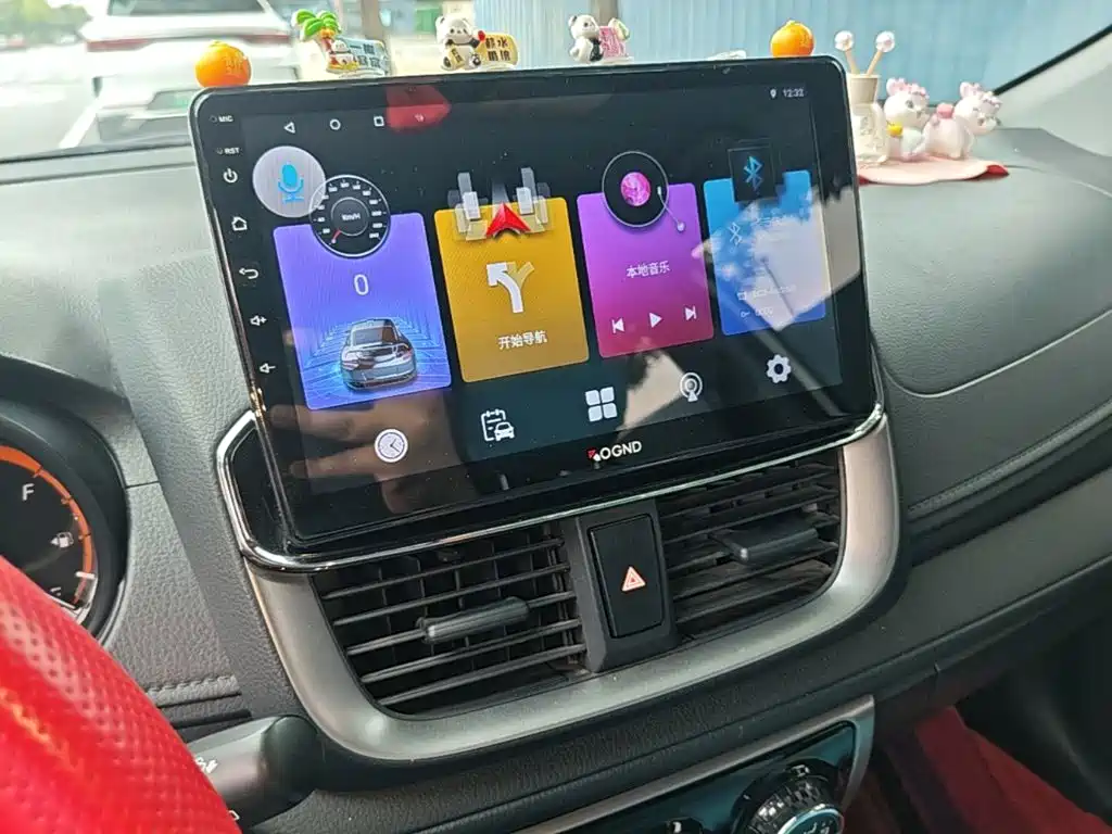 Toyota Yaris L 2022 — фото 9