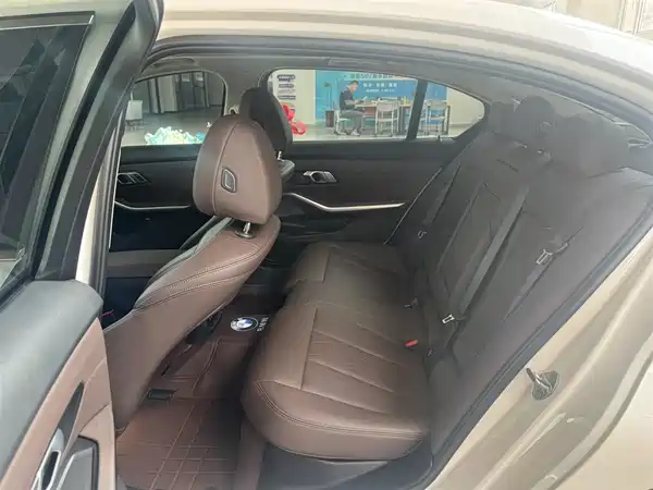 BMW i3 2024