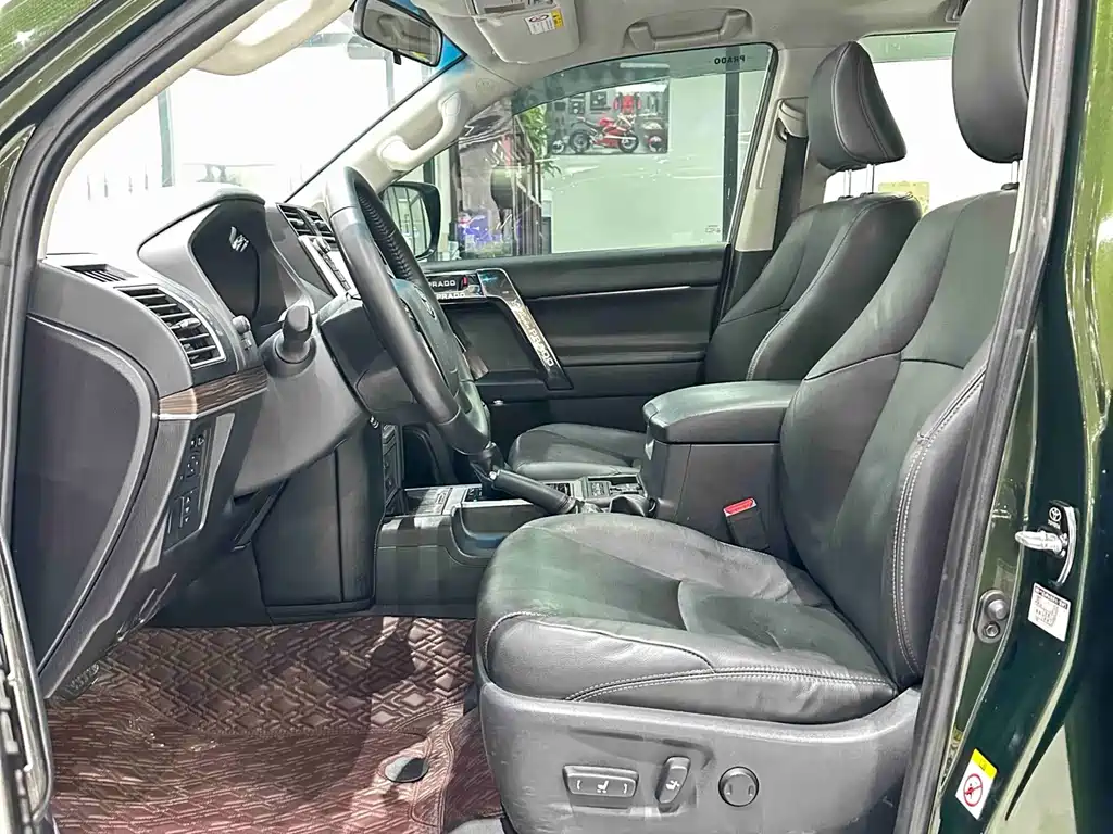Toyota Prado 2019 — фото 11