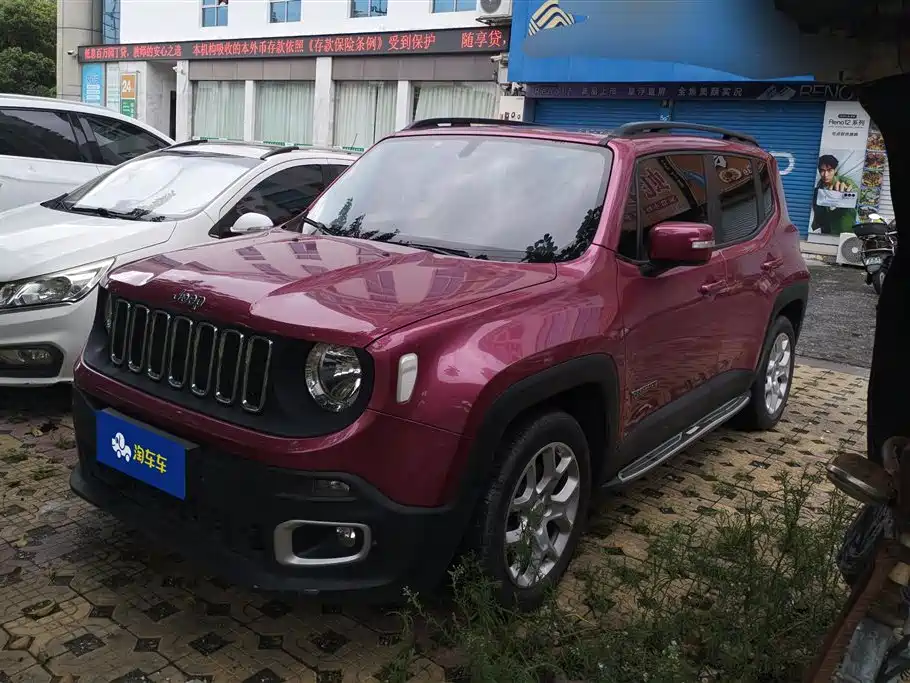 Jeep Renegade 2017 — фото 1