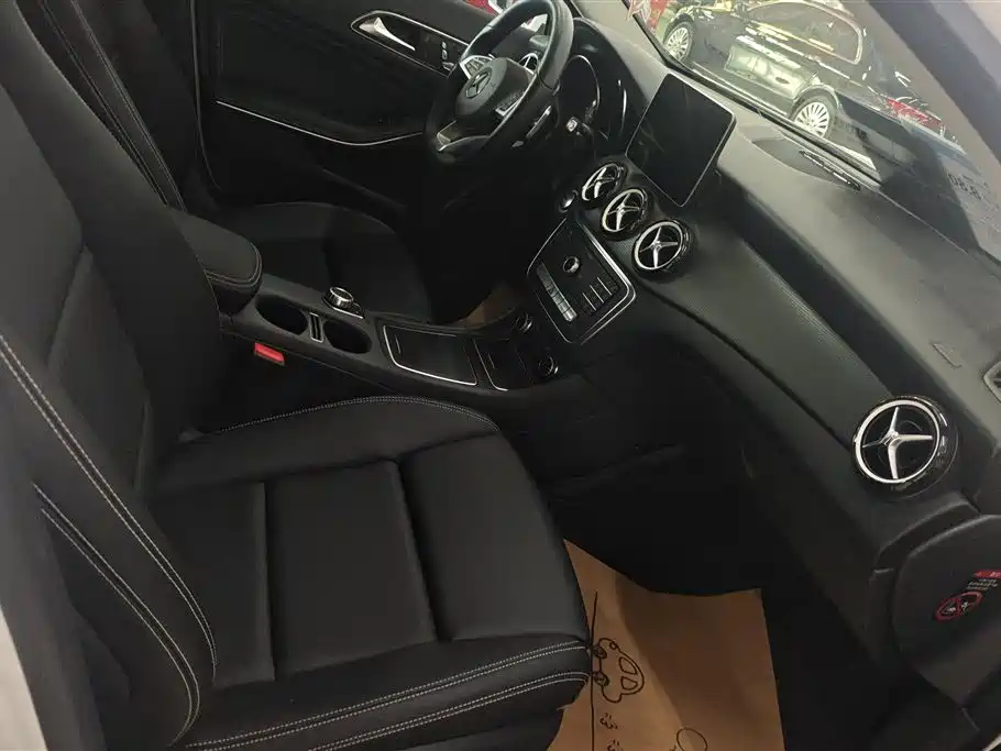 Mercedes-Benz GLA 2019 — фото 8