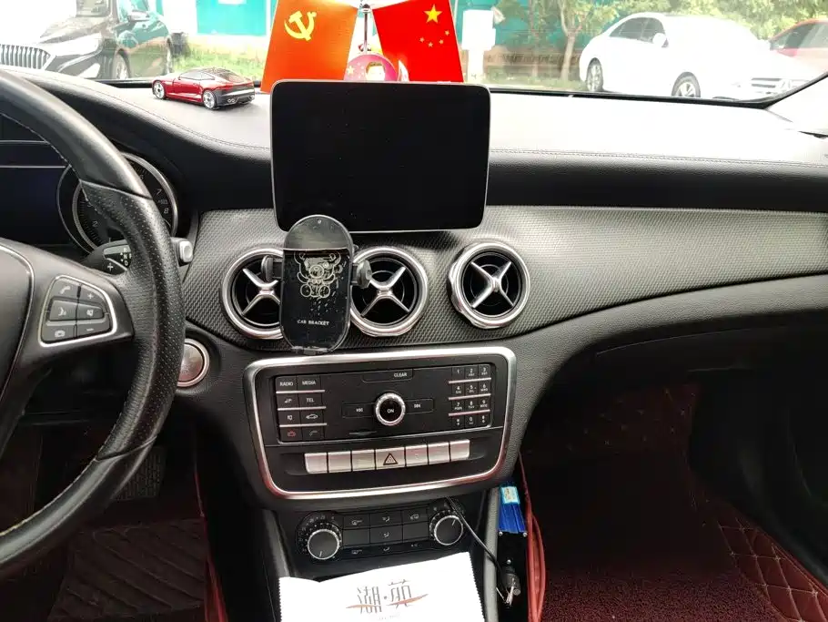 Mercedes-Benz GLA 2018 — фото 13