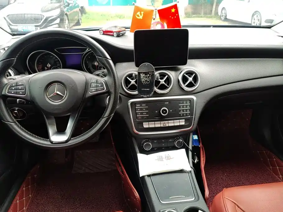Mercedes-Benz GLA 2018 — фото 12