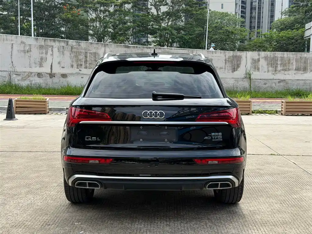 Audi Q5L 2023 — фото 5