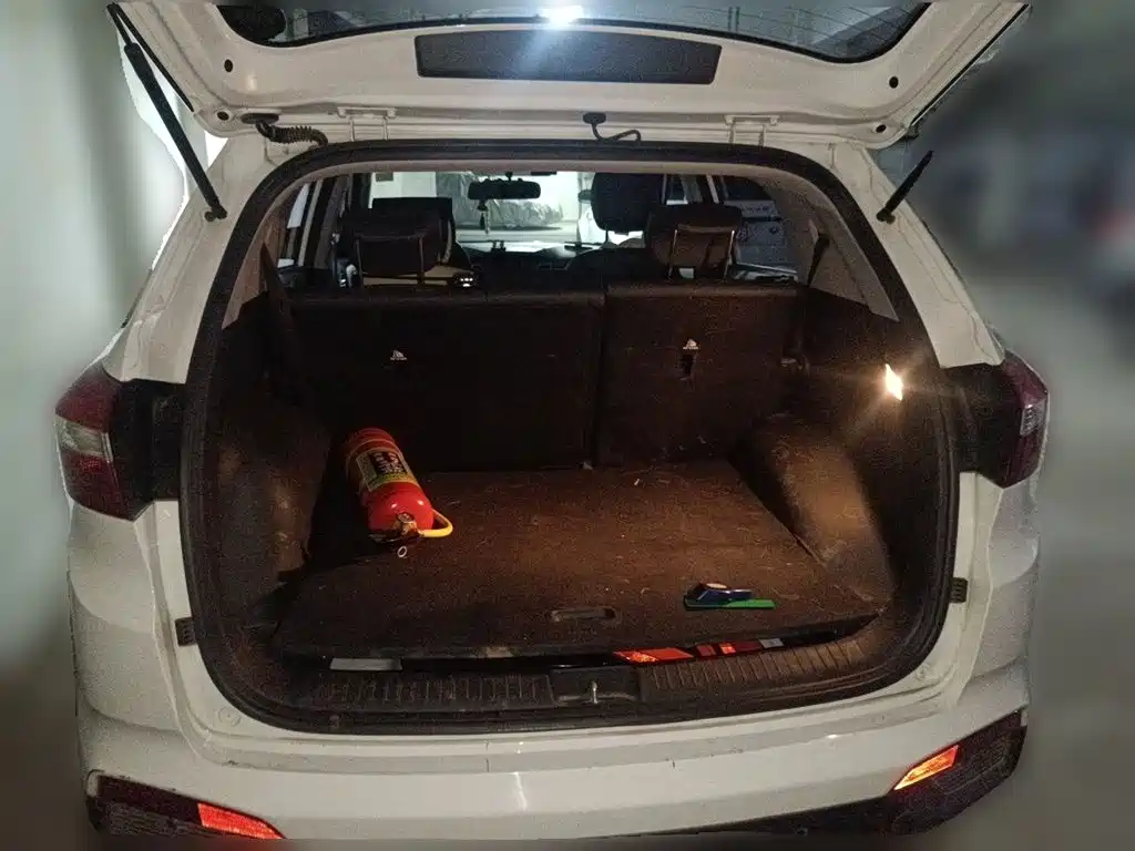 Hyundai ix25 2015 — фото 10