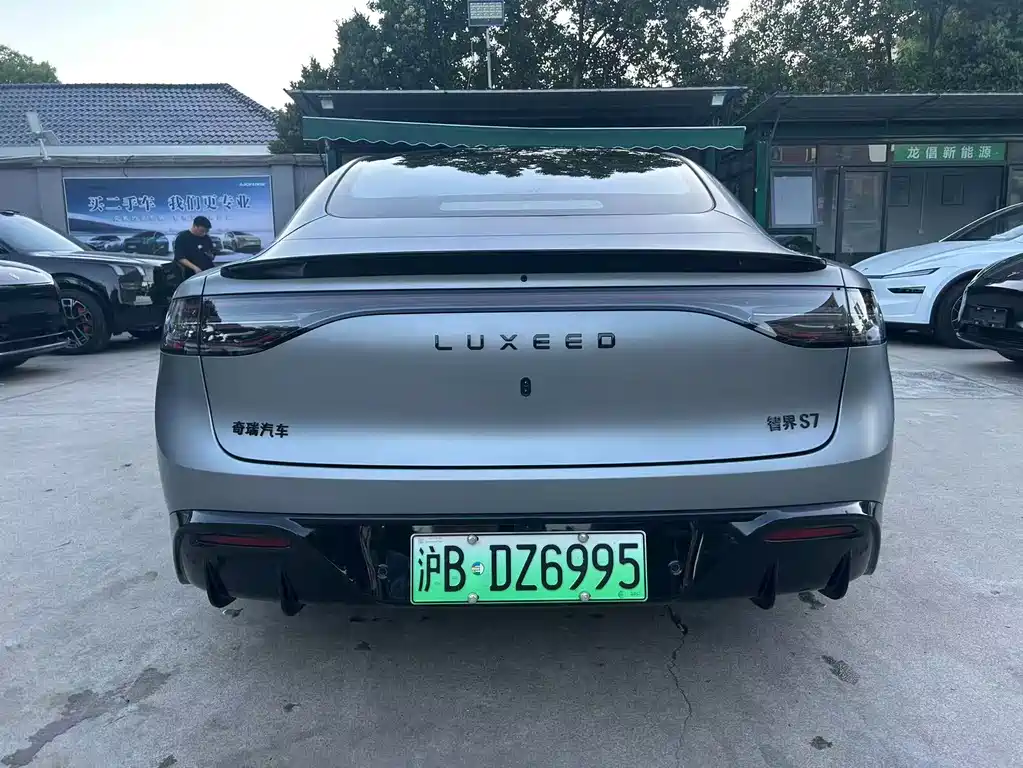 Luxeed Zhijie S7 2025
