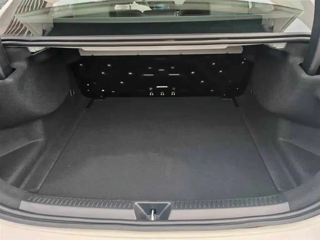 Mercedes-Benz A-Class 2023 — фото 18