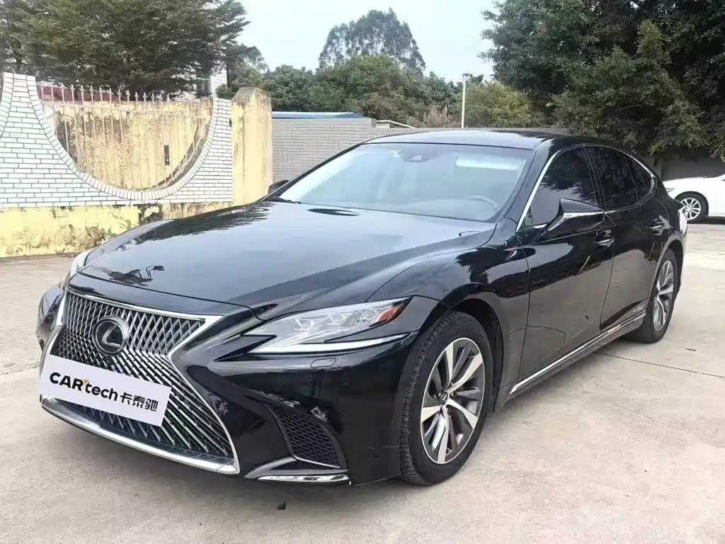 Lexus LS 2020