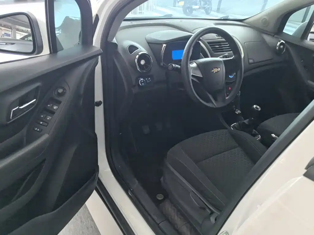 Chevrolet Trax 2017 — фото 16