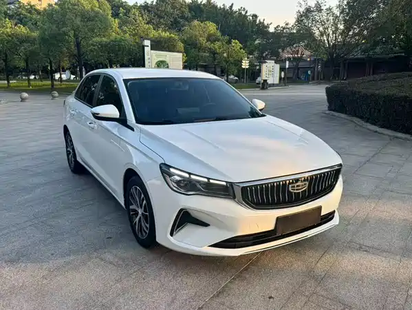 Geely Emgrand 2023