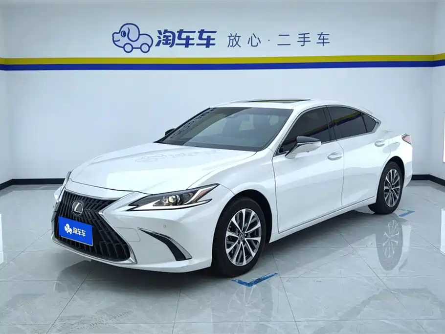Lexus ES 2024 — фото 1
