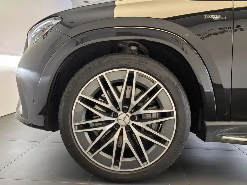 Mercedes-Benz GLE Coupe AMG 2025 — фото 10