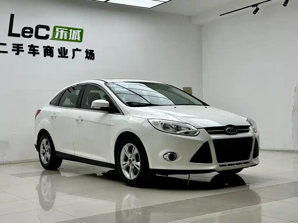 Ford Focus 2013 — фото 2