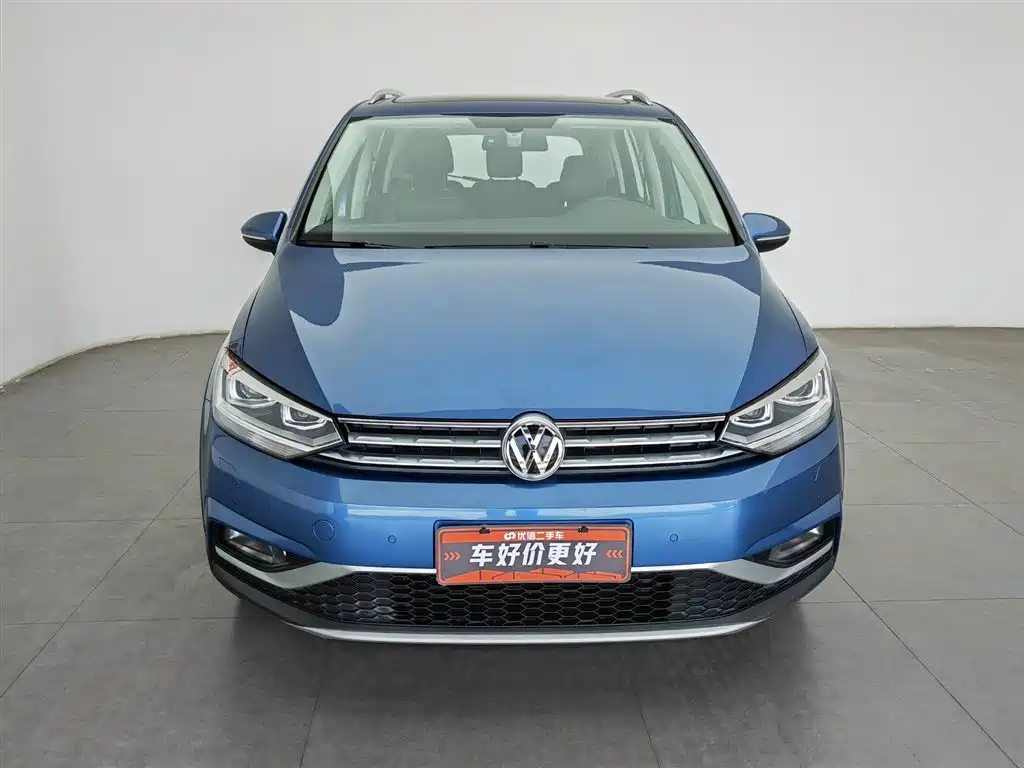 Volkswagen Touran 2018 — фото 3