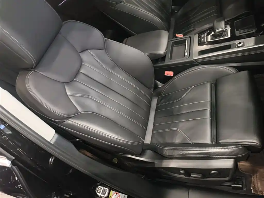 Audi Q5L 2022 — фото 25