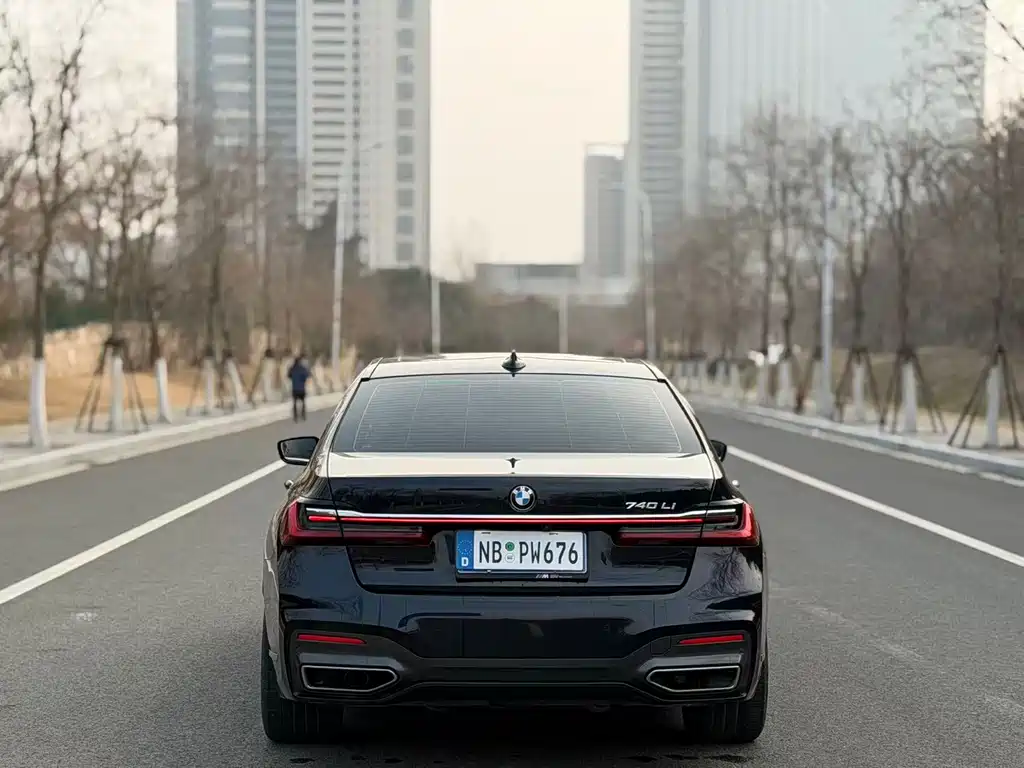 BMW 7 Series 2021 — фото 14