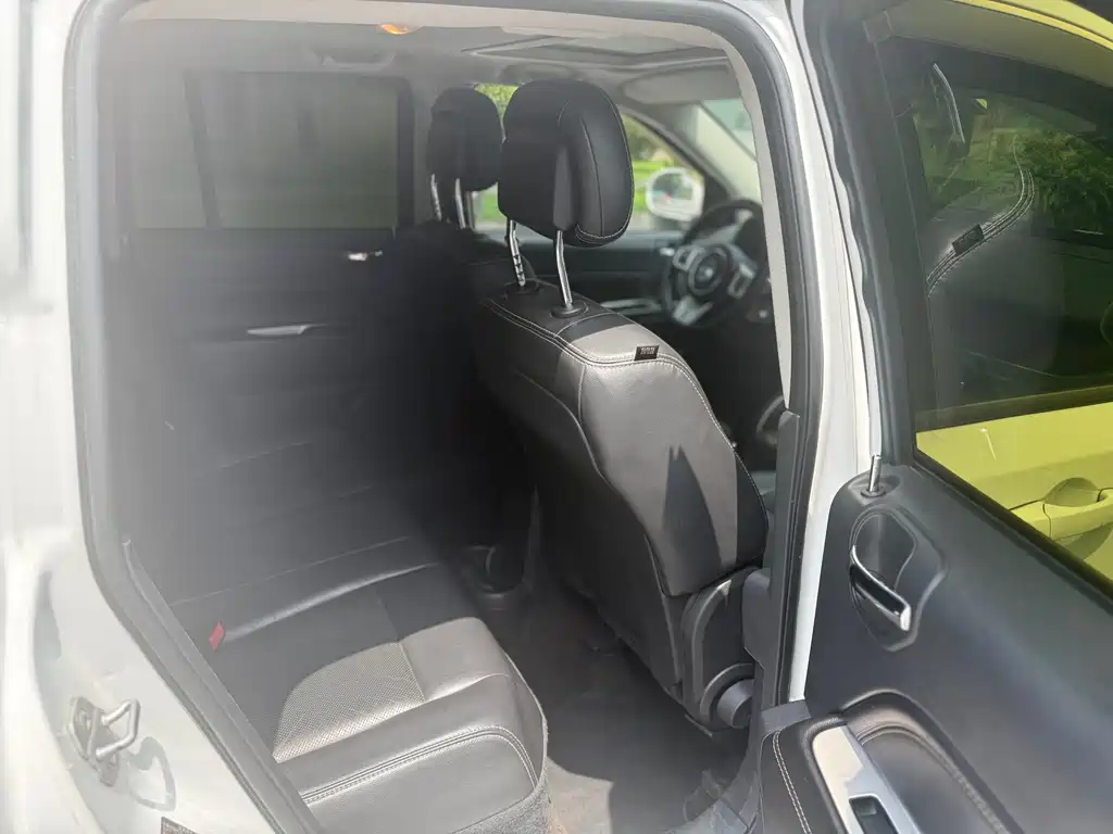 Jeep Compass 2014 — фото 13