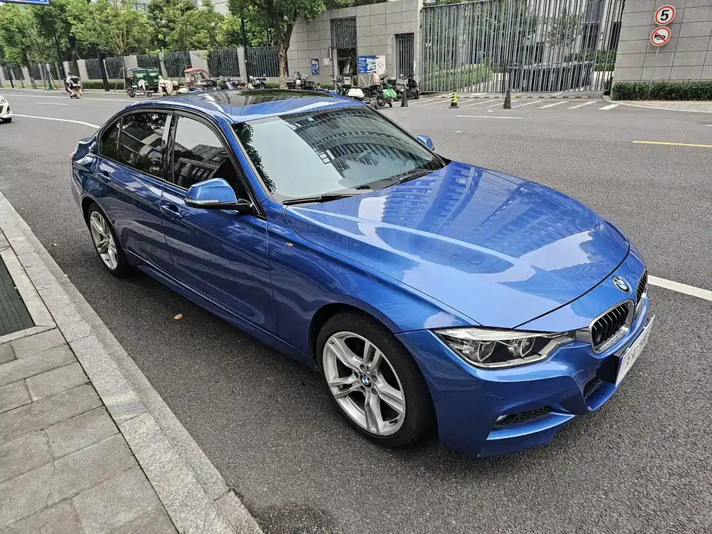 BMW 3 Series 2018 — фото 4