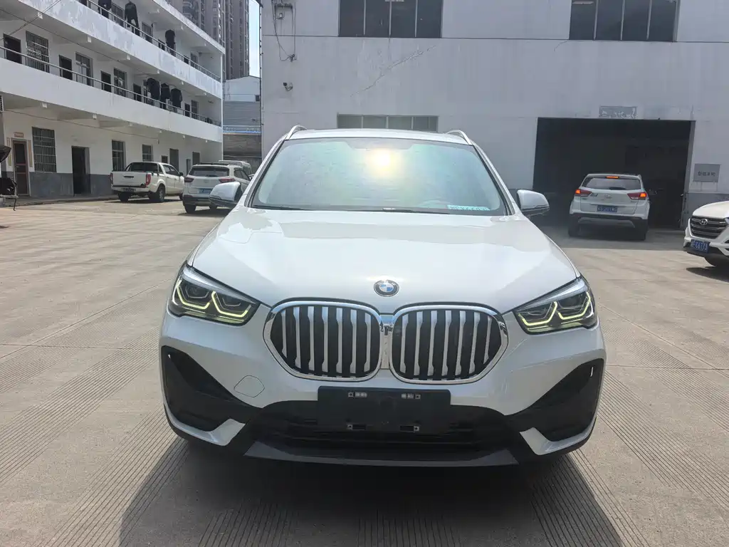 BMW X1 2022 — фото 2