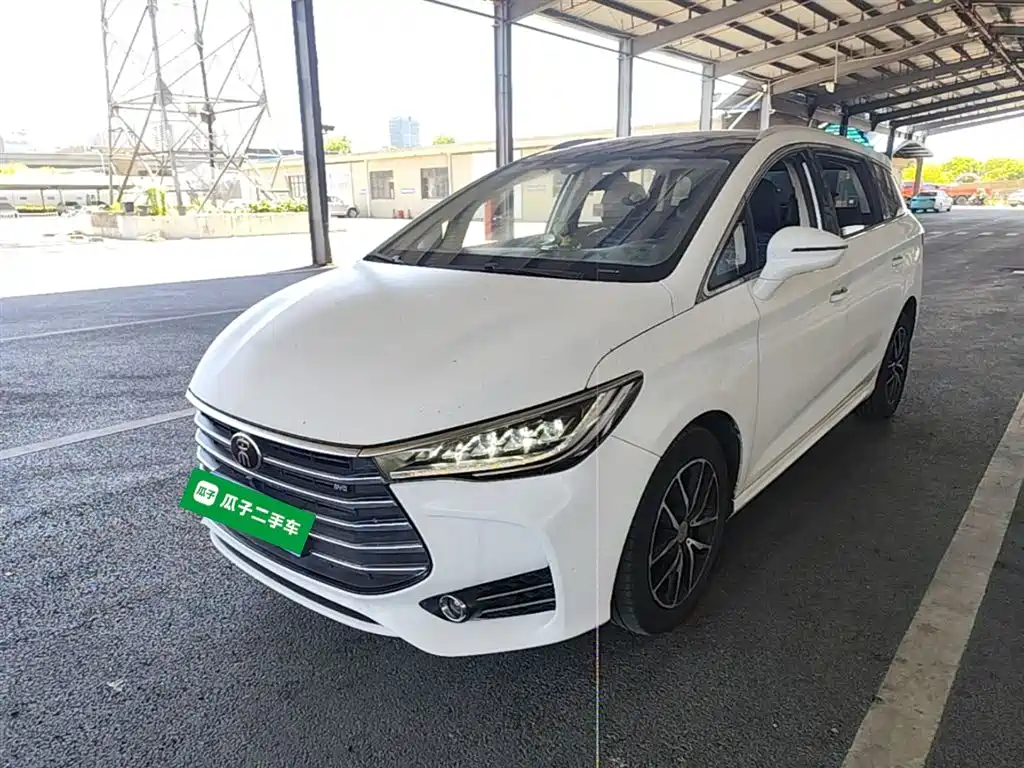 BYD MAX 2018 — фото 1