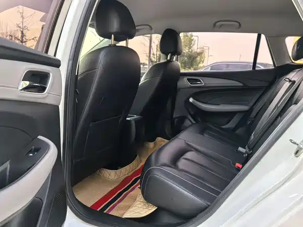 Roewe Ei5 2018