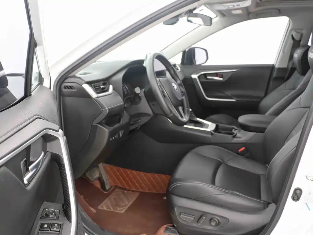 Toyota Wildlander 2022 — фото 12