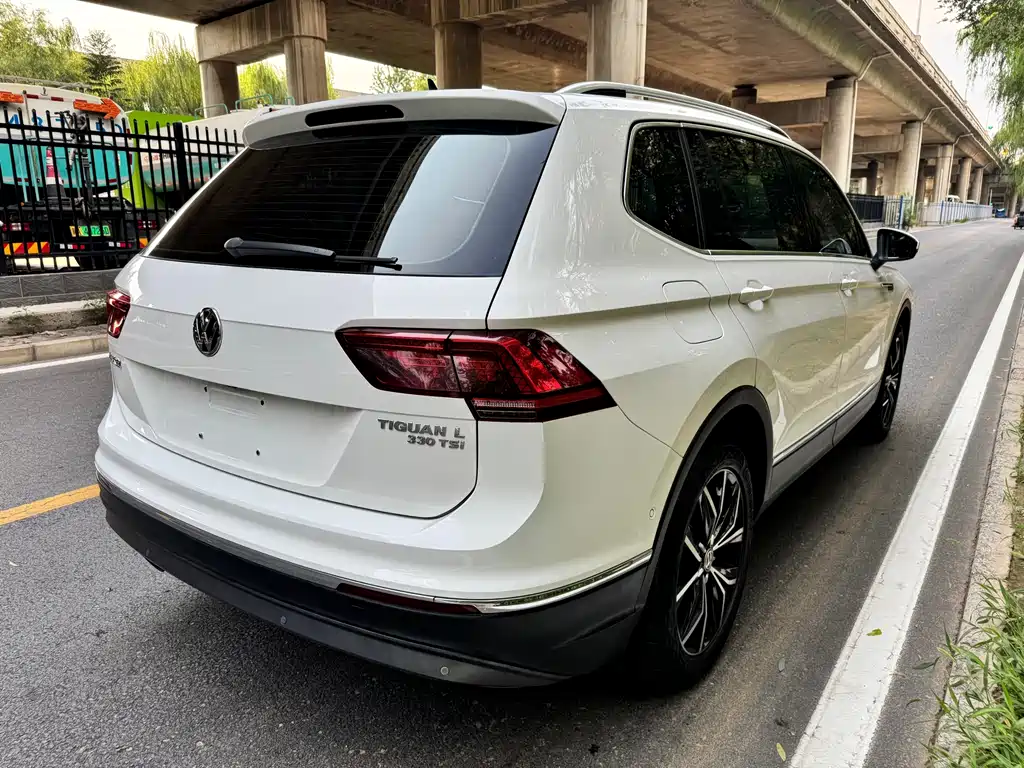 Volkswagen Tiguan L 2018 — фото 16