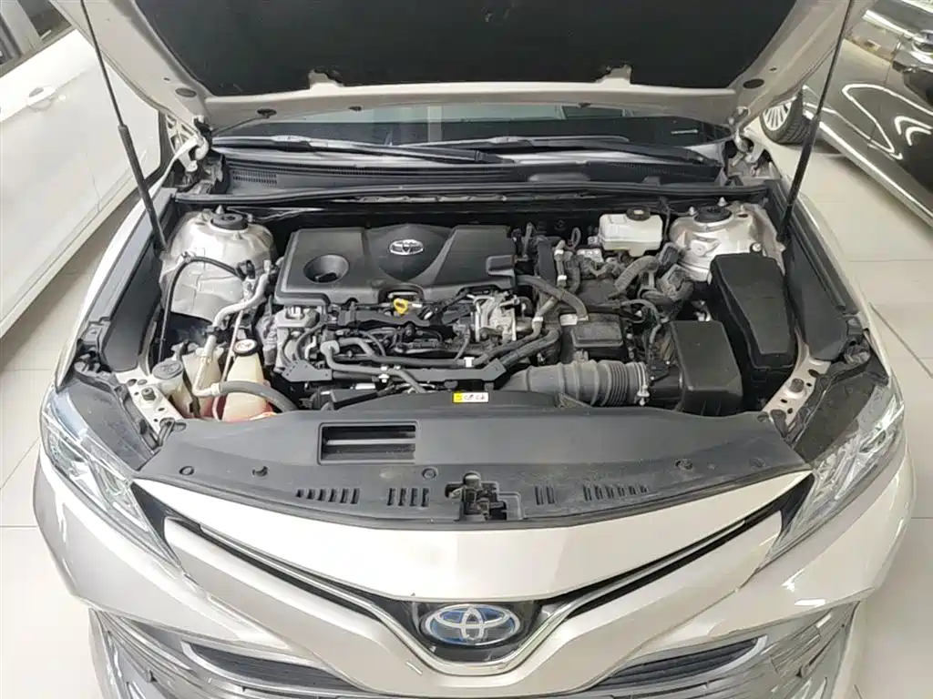 Toyota Camry 2019 — фото 20