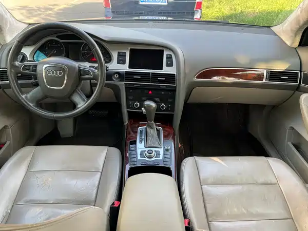 Audi A6L 2012