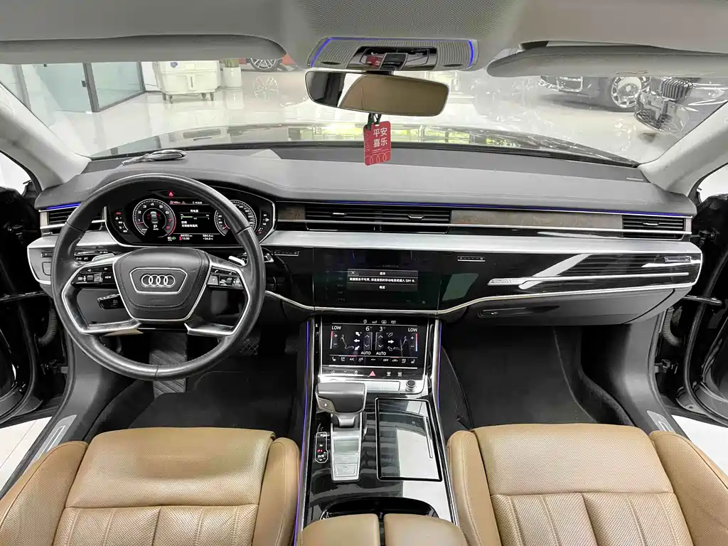 Audi A8 2019 — фото 4