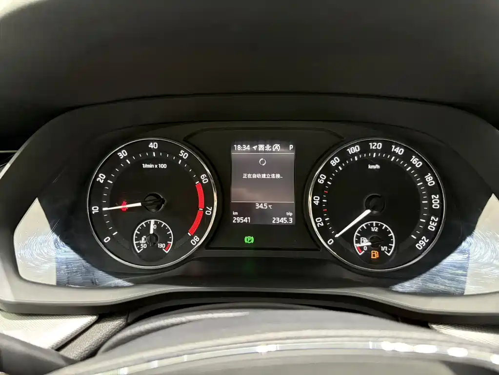 Skoda Octavia 2022 — фото 22