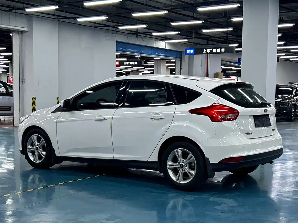 Ford Focus 2016 — фото 4