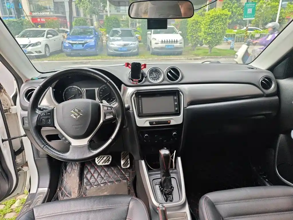 Suzuki Vitara 2018 — фото 13