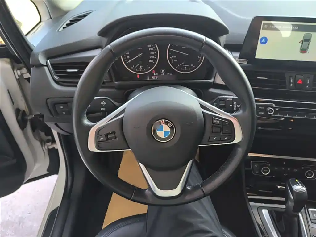 BMW 2 Series Active Tourer 2016 — фото 11