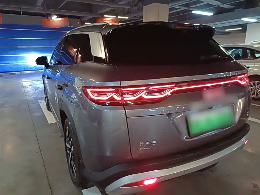 BYD L DM-i 2025 — фото 5