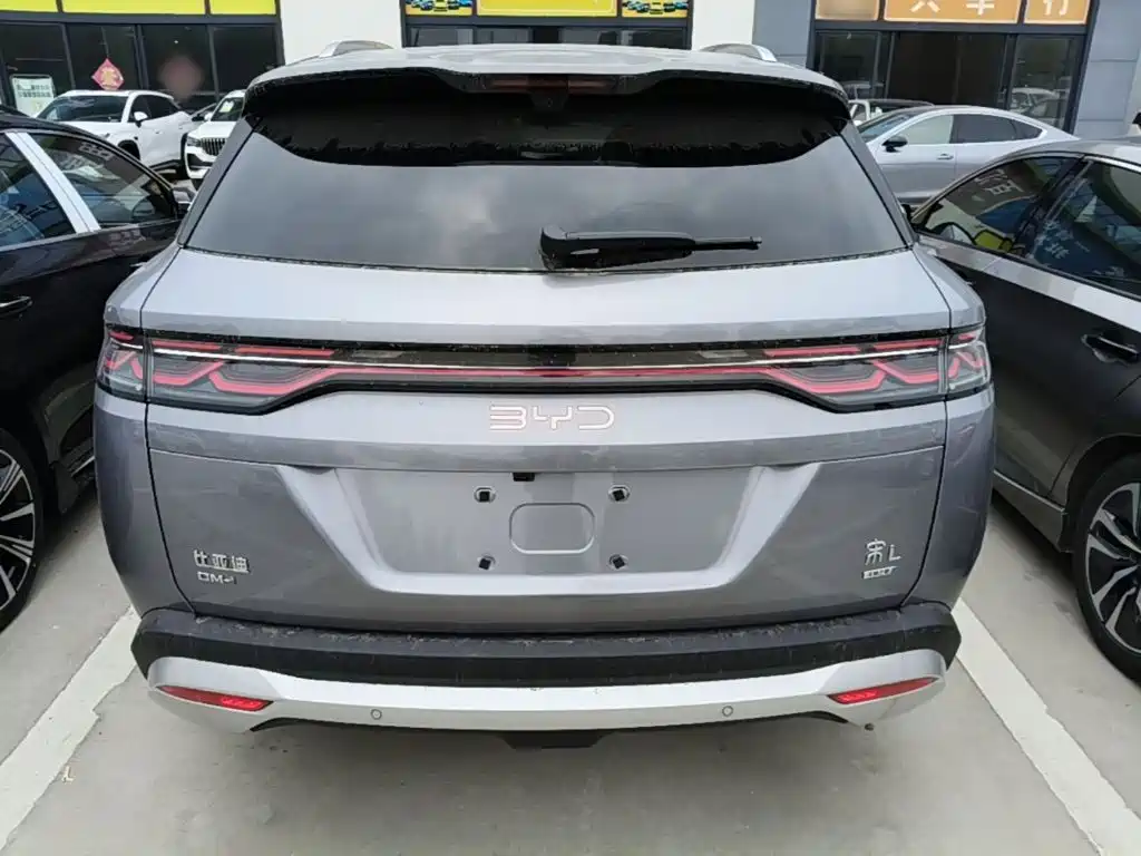 BYD L DM-i 2026 — фото 6