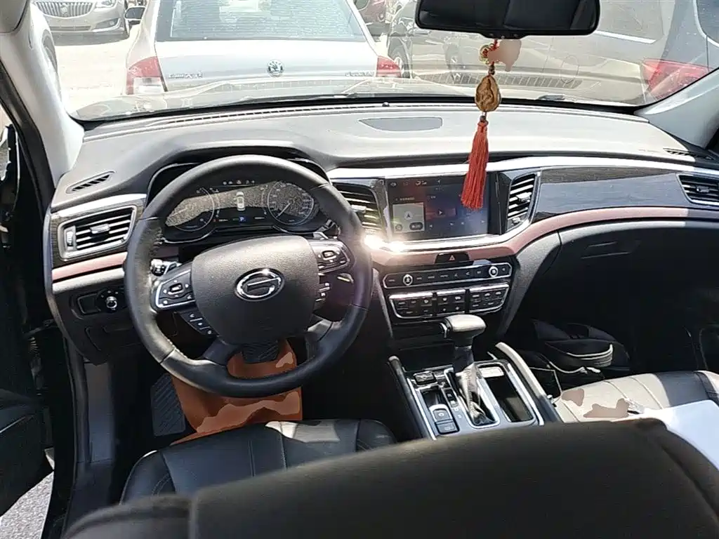 GAC Motor Trumpchi GS8 2018 — фото 10