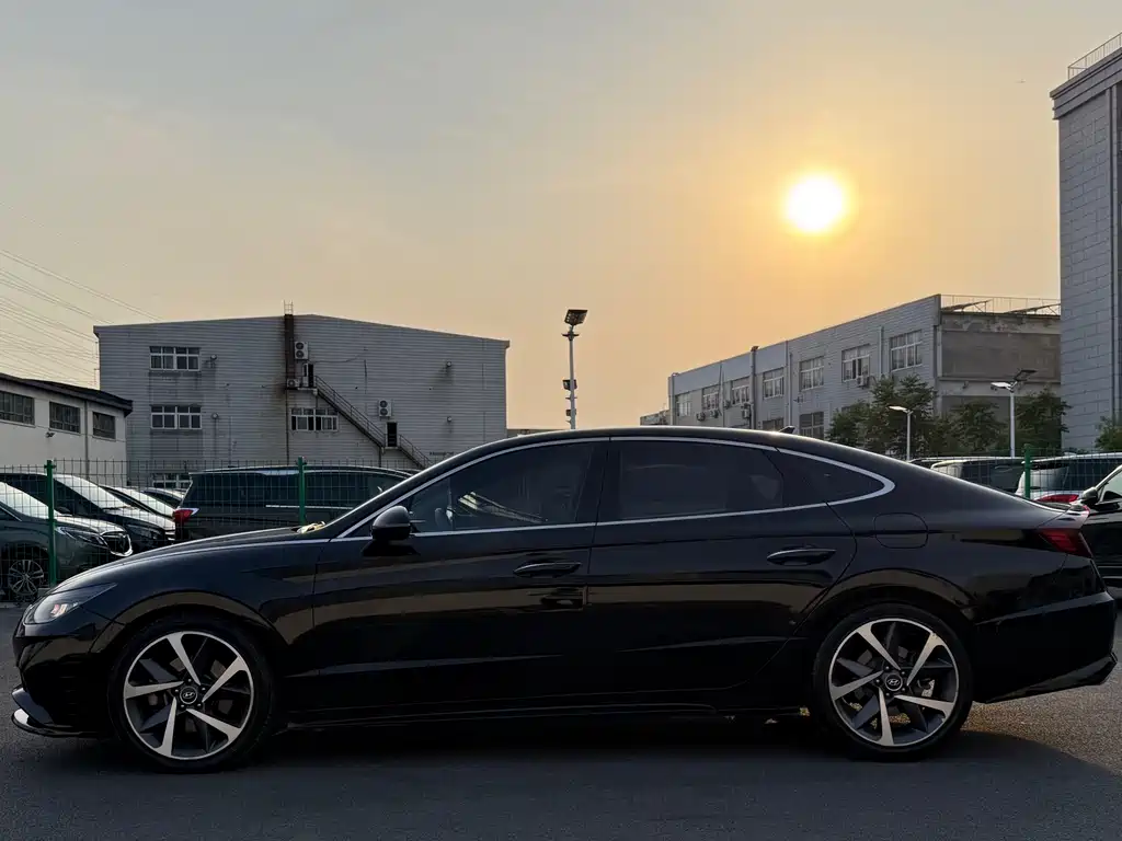Hyundai Sonata 2021 — фото 20