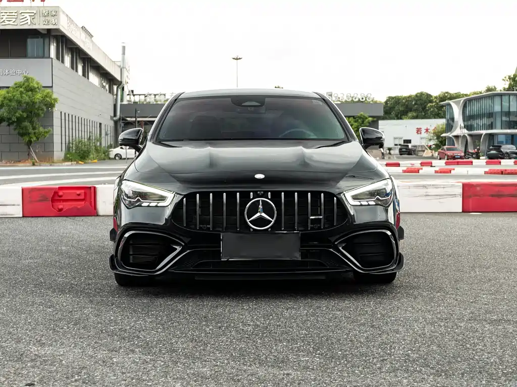 Mercedes-Benz CLA AMG 2024 — фото 2