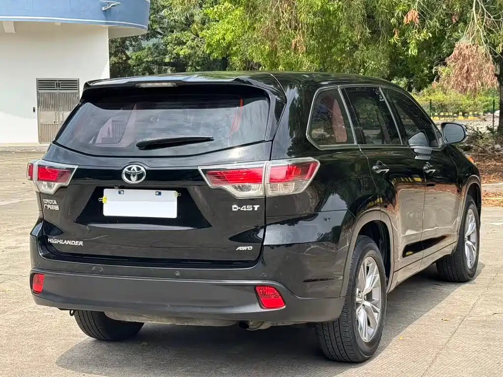 Toyota Highlander 2016 — фото 10